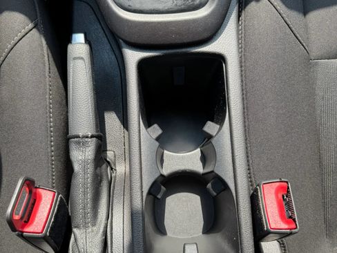 Used 2017 Ford Focus SE FWD image 44