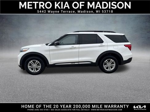 Used 2023 Ford Explorer XLT w/ Class IV Trailer Tow Package AWD/4WD image 3
