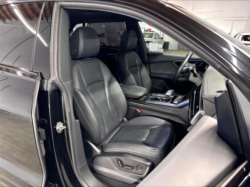 Used 2023 Audi Q8 Premium Plus w/ Premium Plus Package AWD/4WD image 10