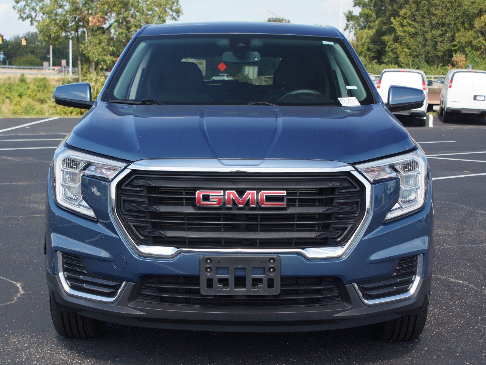Used 2024 GMC Terrain SLE AWD/4WD image 24