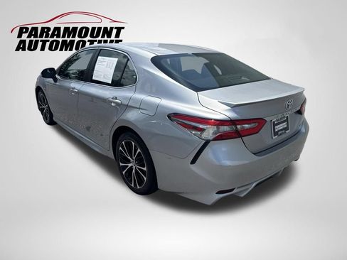 Used 2018 Toyota Camry SE FWD image 5
