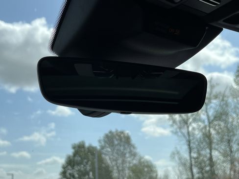 Used 2020 Porsche Macan image 27