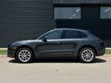 Certified 2024 Porsche Macan image 2