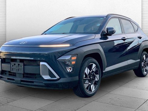 Used 2025 Hyundai Kona SEL FWD image 11