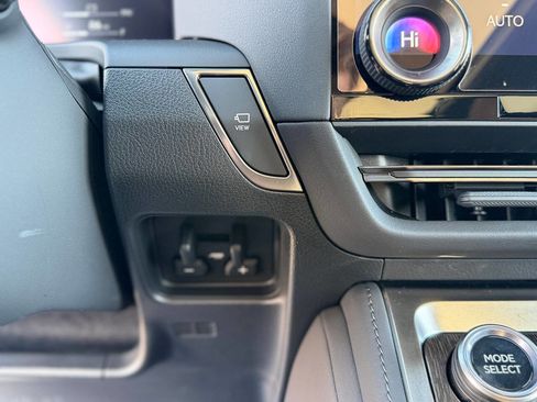 Used 2025 Lexus GX 550 image 76