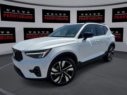 Used 2023 Volvo XC40 B5 Plus w/ Climate Package