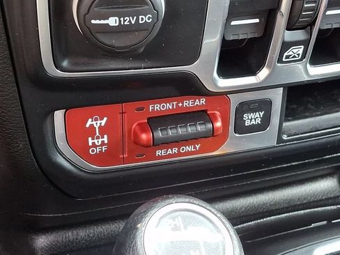 Used 2018 Jeep Wrangler Unlimited Rubicon AWD/4WD image 27