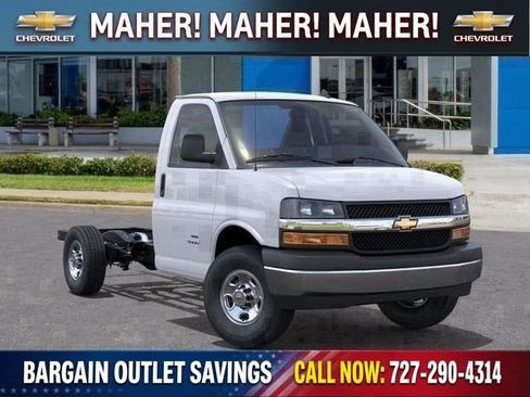 New 2025 Chevrolet Express 3500 w/ Power Convenience Package RWD image 31