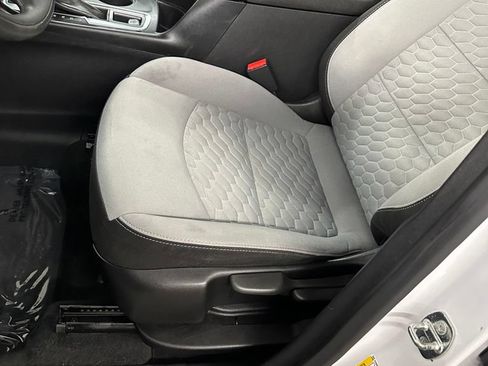 Used 2019 Chevrolet Equinox LS AWD/4WD image 13