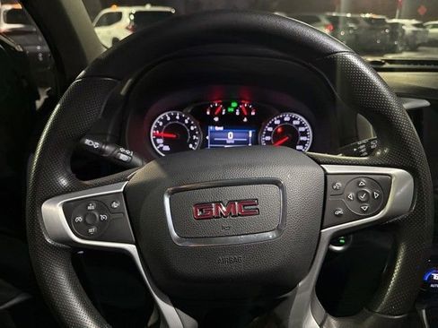 Used 2023 GMC Terrain SLE w/ Driver Convenience Package image 5
