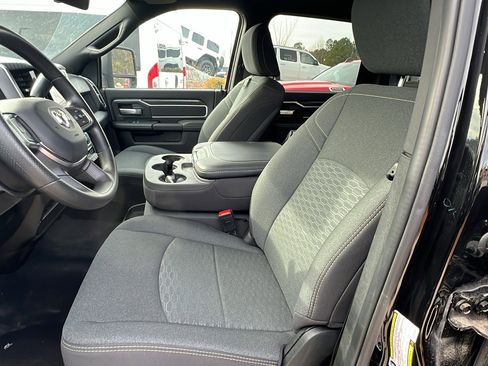 Used 2025 RAM 2500 Big Horn w/ Bed Convenience Group image 17