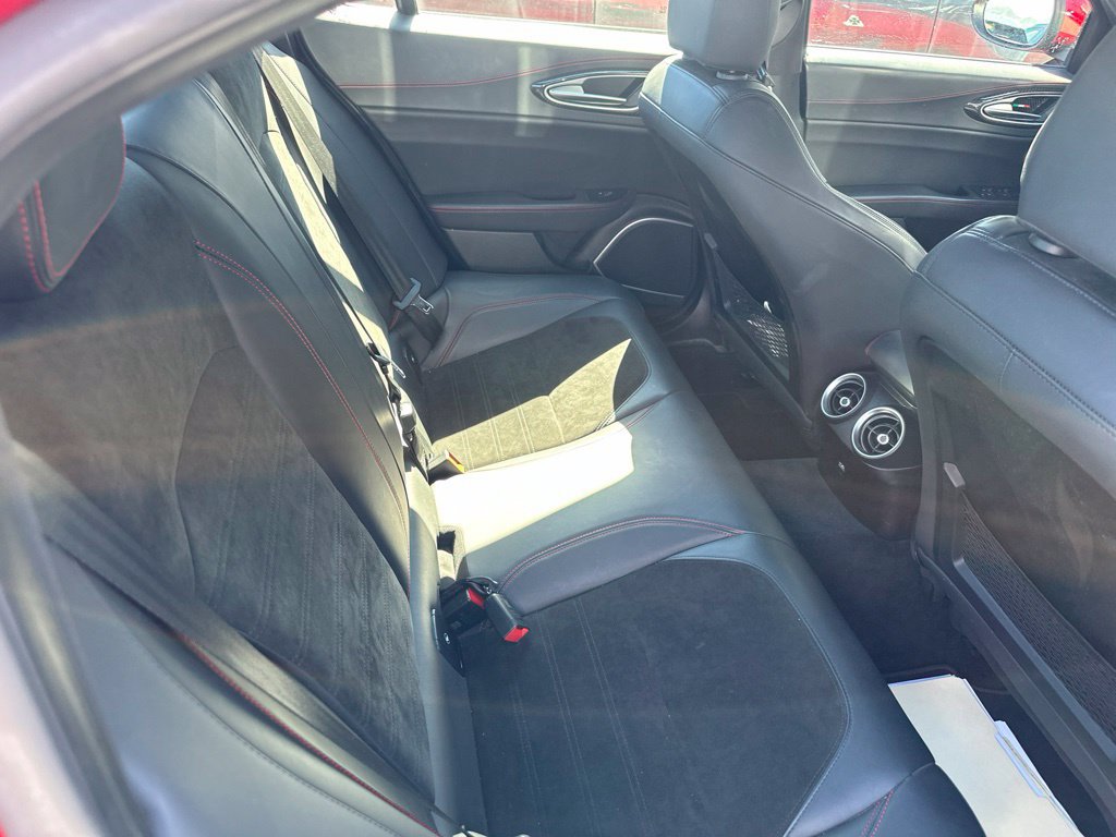 Used 2017 Alfa Romeo Giulia Quadrifoglio RWD image 8