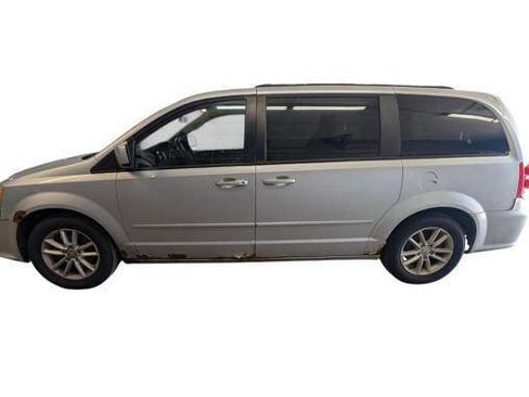 Used 2011 Dodge Grand Caravan Mainstreet w/ PWR Convenience Group FWD image 2