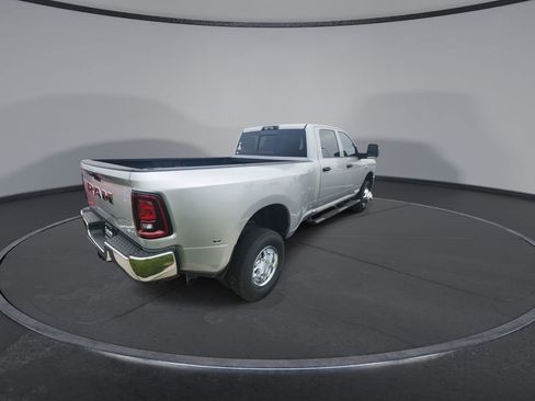 New 2026 RAM 3500 Tradesman AWD/4WD image 8