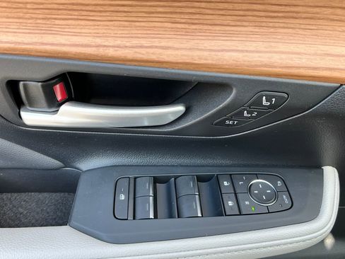 Used 2026 Toyota Grand Highlander Limited image 12