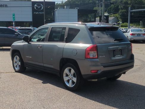 Used 2012 Jeep Compass Latitude AWD/4WD image 6