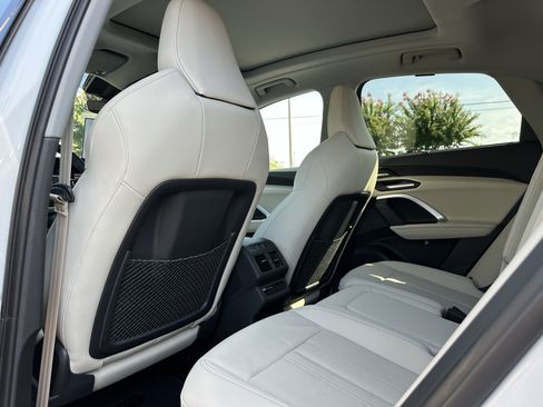 Certified 2025 Audi Q5 Premium Plus w/ Premium Plus AWD/4WD image 18