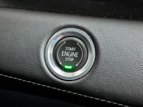 Used 2021 Cadillac Escalade Premium Luxury w/ Driver Assist Tech Package image 25