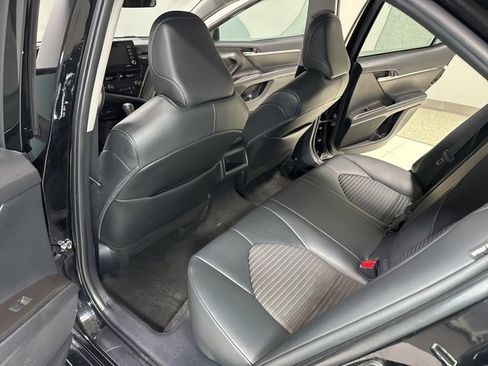 Used 2023 Toyota Camry SE image 21