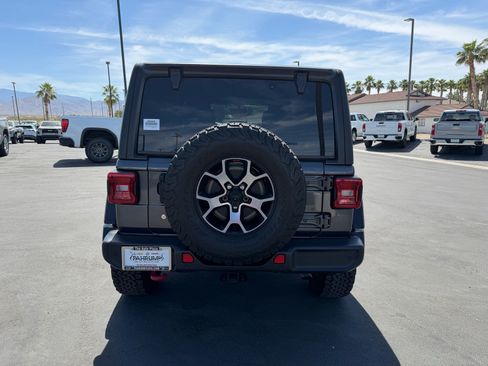 Used 2019 Jeep Wrangler Unlimited Rubicon AWD/4WD image 4