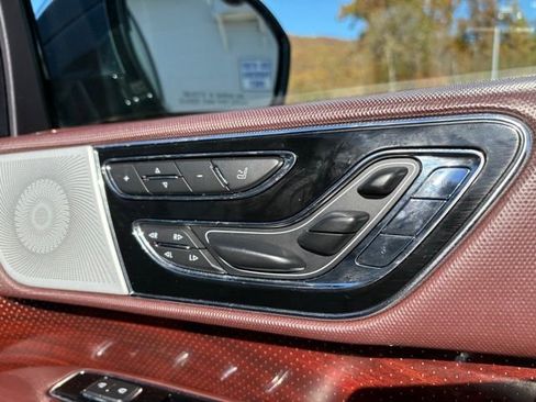 Used 2020 Lincoln Navigator L Black Label w/ Cargo Convenience Package image 30