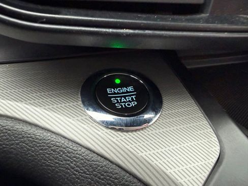 Used 2020 Ford Explorer XLT w/ Class III Trailer Tow Package image 16