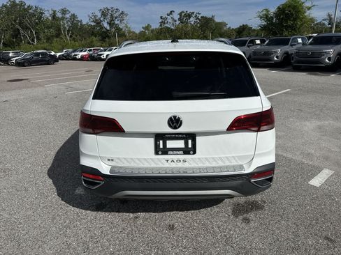 Used 2024 Volkswagen Taos SE FWD image 13