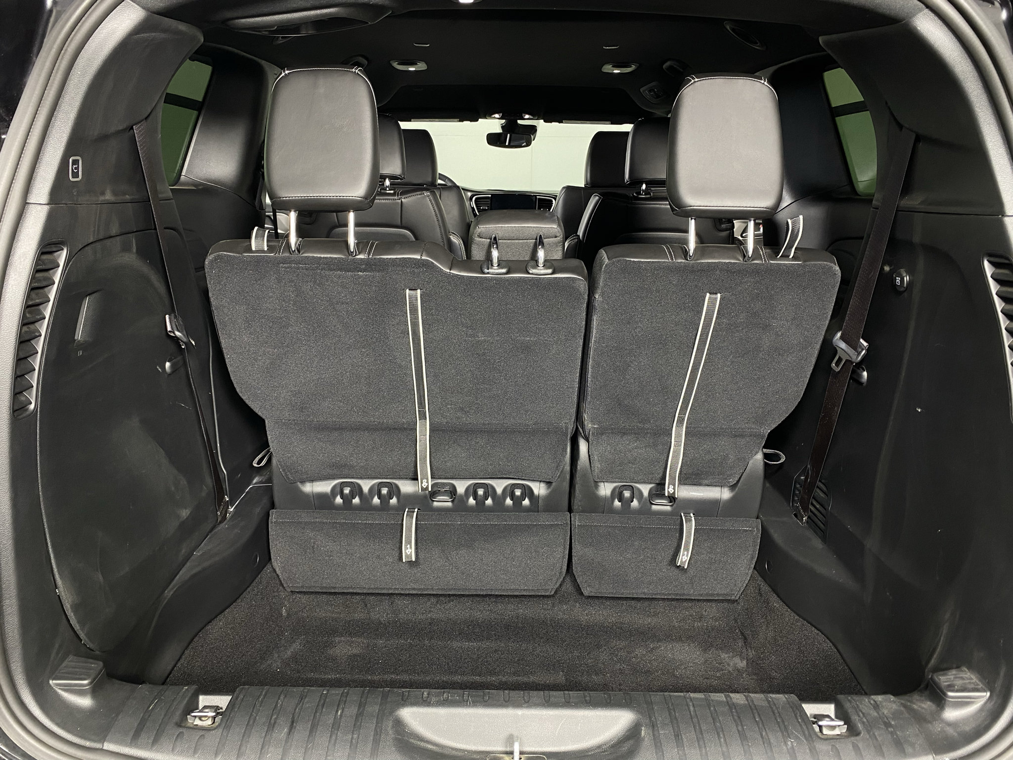 Used 2025 Chrysler Voyager LX FWD image 27