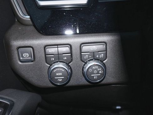 New 2026 GMC Sierra 1500 Elevation image 25