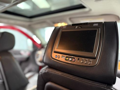 Used 2013 Cadillac Escalade Platinum image 48