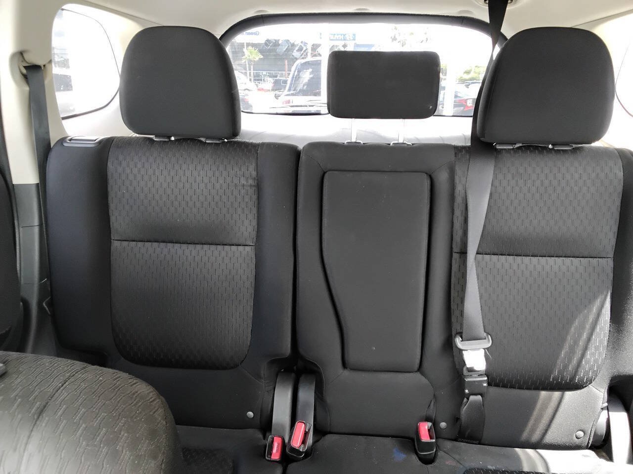 Used 2014 Mitsubishi Outlander SE AWD/4WD image 14
