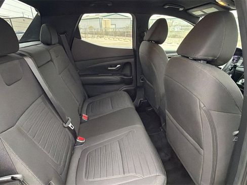 Used 2024 Hyundai Santa Cruz SE image 40
