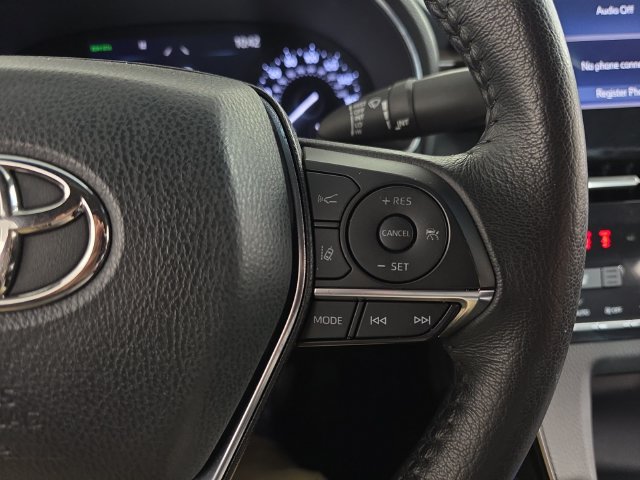 Used 2022 Toyota Avalon XLE FWD image 13