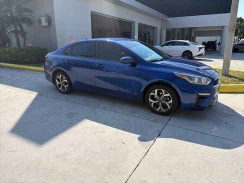 Used 2019 Kia Forte LXS image 1