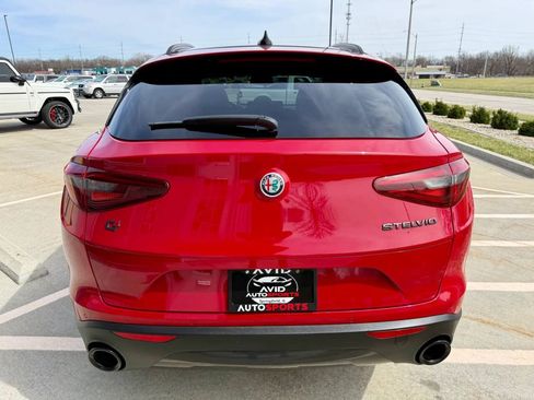 Used 2019 Alfa Romeo Stelvio Ti Sport w/ Quick Order Package 22S Sport AWD/4WD image 7