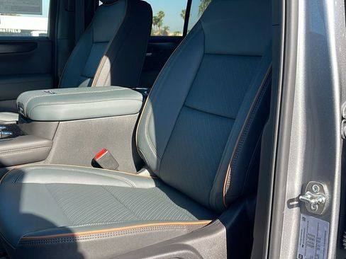 New 2026 GMC Yukon AT4 AWD/4WD image 11