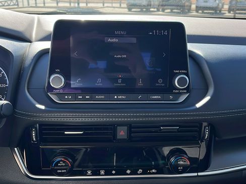 Used 2023 Nissan Rogue SV image 20