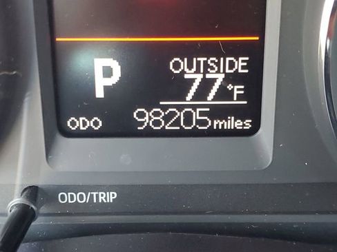 Used 2018 Toyota Corolla LE image 25