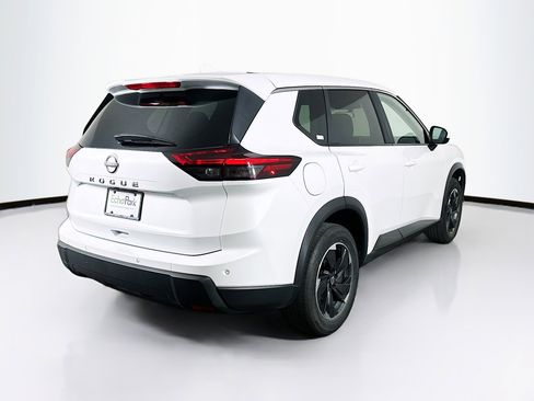 Used 2025 Nissan Rogue SV image 9