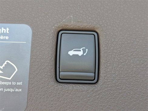 Used 2021 INFINITI QX50 Autograph w/ Premium White Leather Package image 13