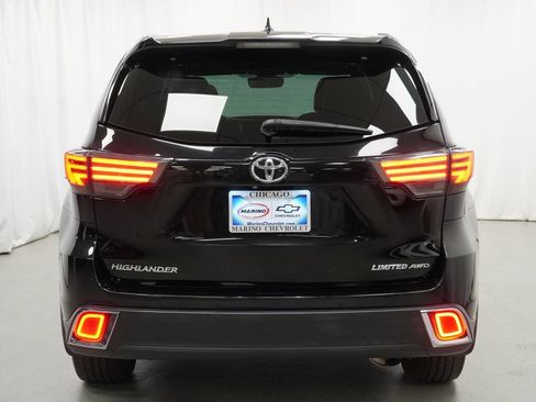Used 2018 Toyota Highlander Limited AWD/4WD image 24