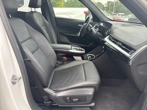Used 2025 BMW X1 xDrive28i AWD/4WD image 16