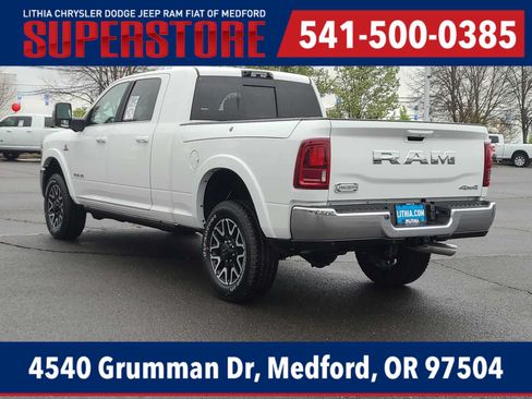 New 2026 RAM 2500 Limited AWD/4WD image 12