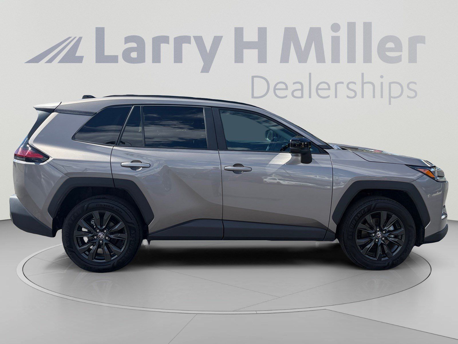 Used 2026 Toyota RAV4 XLE Premium AWD/4WD image 6