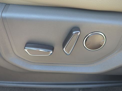 Used 2021 Ford Expedition Limited image 10