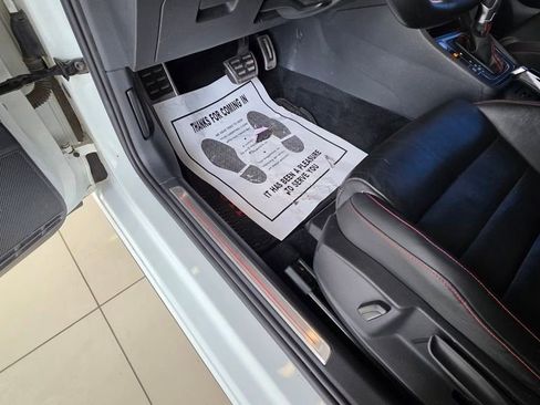 Used 2016 Volkswagen GTI SE w/ Lighting Package (SEL) image 22