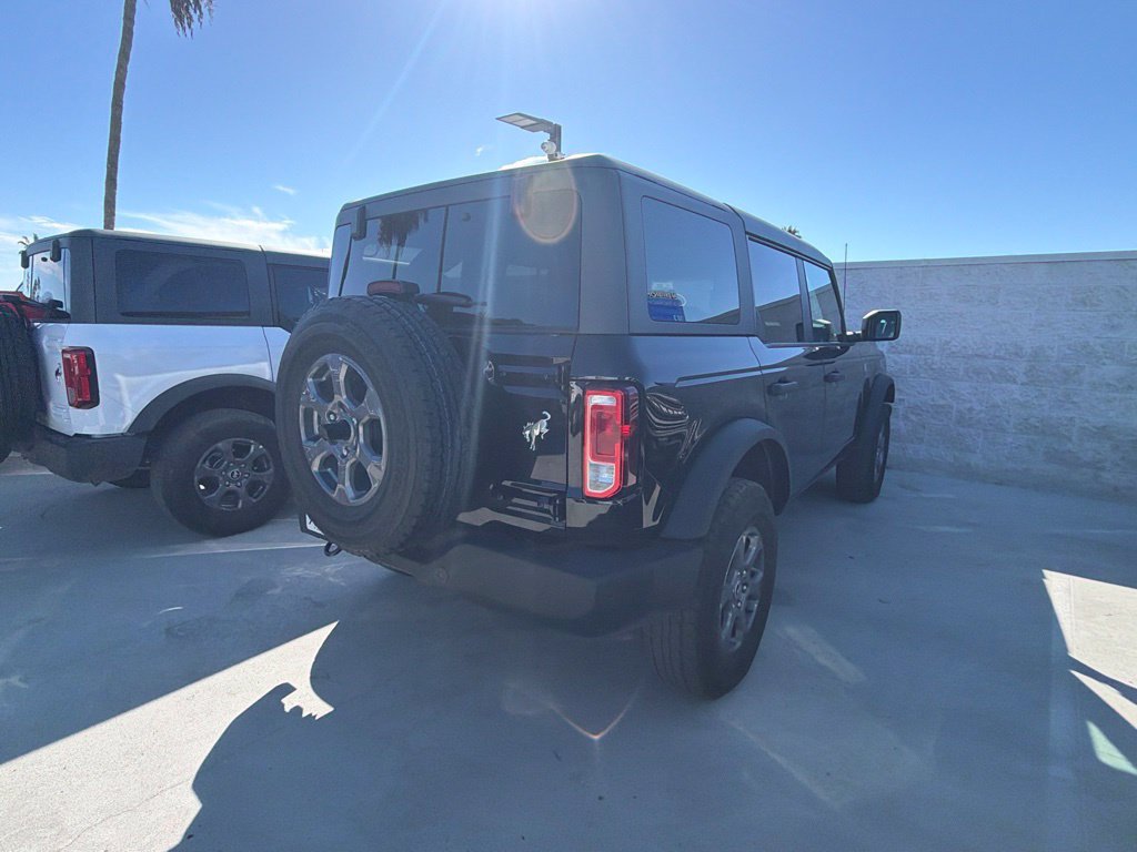 Used 2025 Ford Bronco Big Bend AWD/4WD image 3