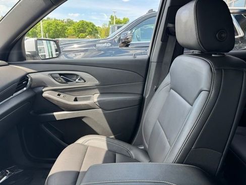 Used 2022 Chevrolet Traverse LT AWD/4WD image 21