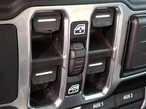 Used 2021 Jeep Wrangler Unlimited Rubicon w/ Trailer Tow Package image 25