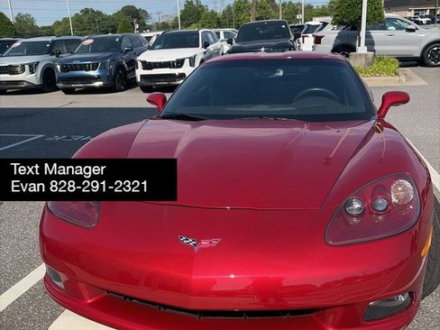 Used 2013 Chevrolet Corvette Coupe RWD image 3